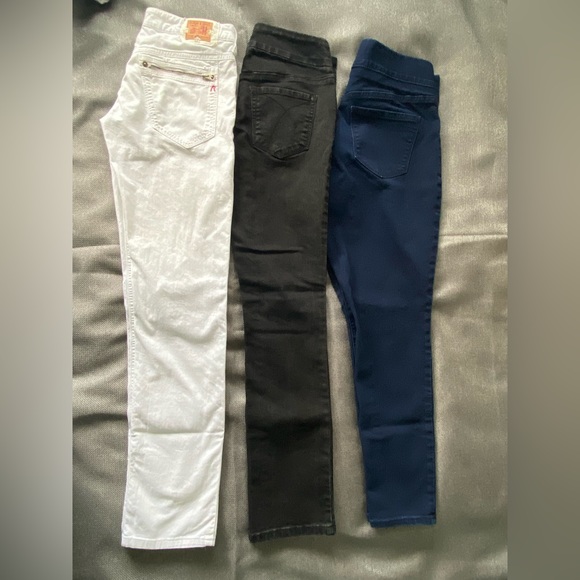 Bundle of jeans - Picture 2 of 2